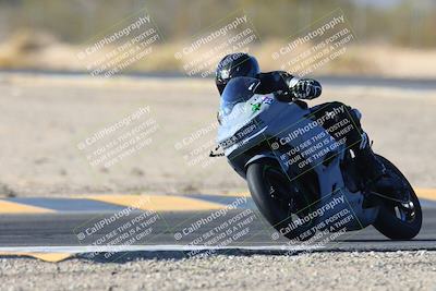 media/Jan-10-2025-CVMA Friday Practice (Fri) [[489e0da257]]/Group 4 and Trackday/Session 5 (Turn 7)/